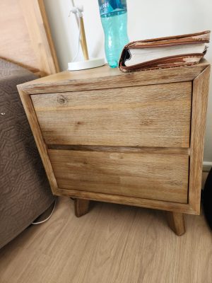 Cielo Bedside Table